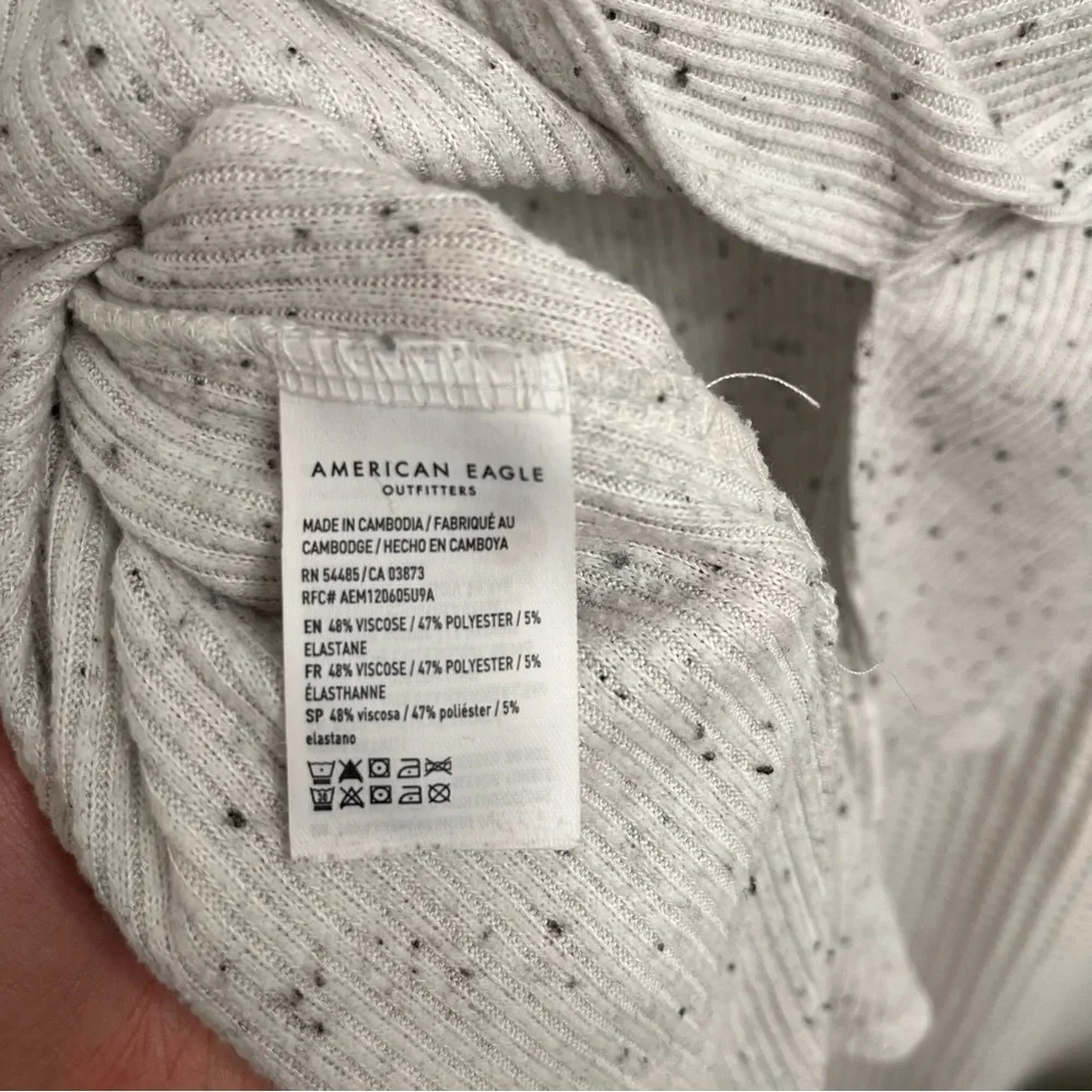 American Eagle Speckled Cream Long Sleeve Top - Picture 5 of 5